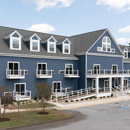 Boardwalk Hotel On Lake Anna By Kasa Mineral Eksteriør billede